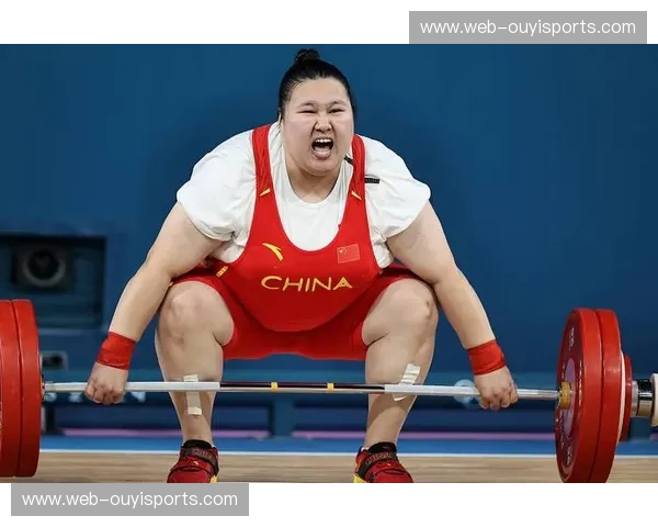 集锦举重：在力量中发现更好的自己